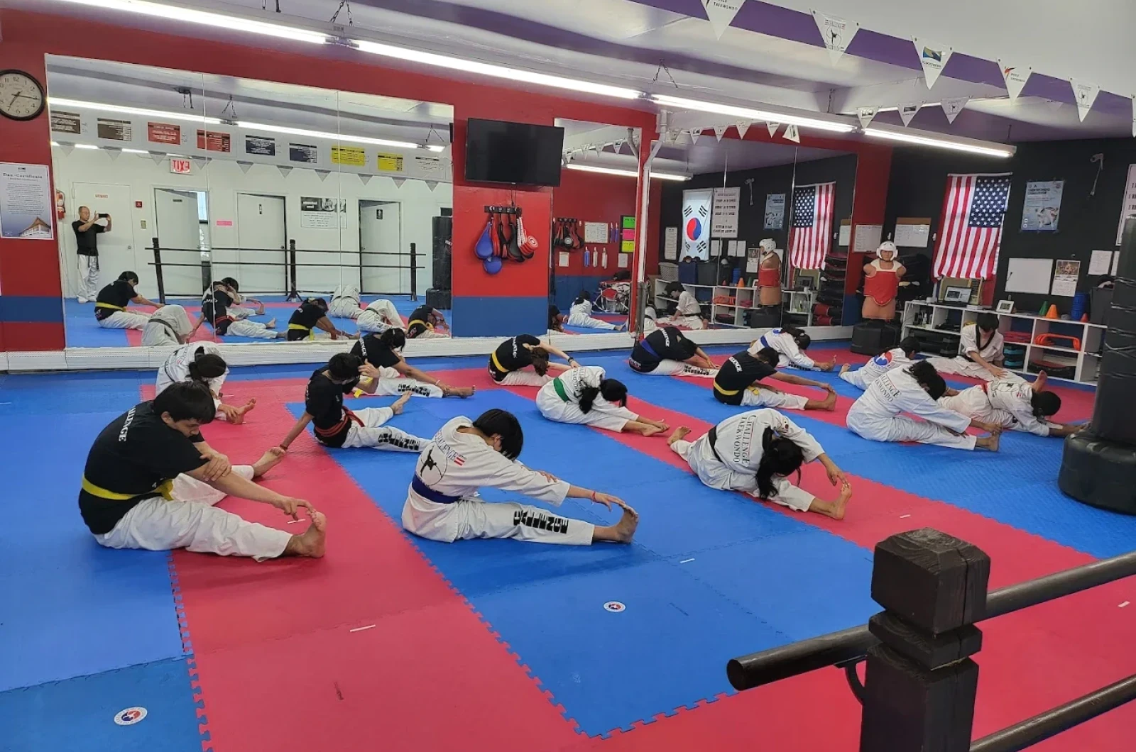 Teens setting goals through martial arts